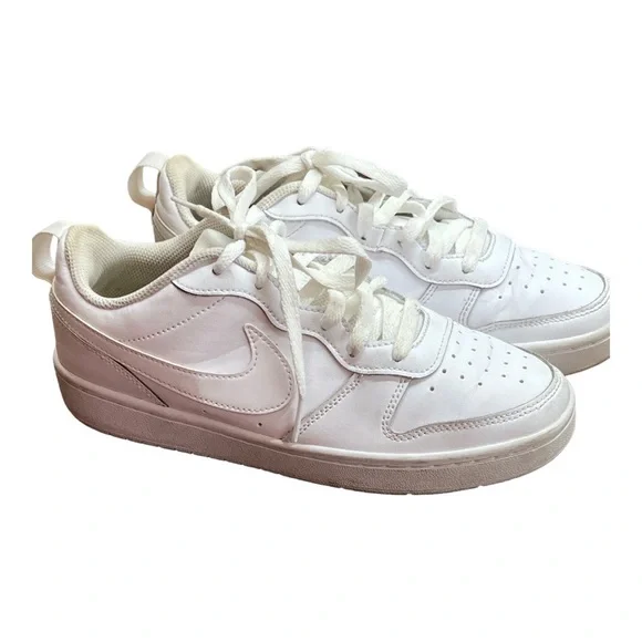 Sz 6Y White Nike Sneakers - Picture 1 of 5